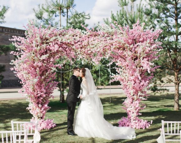 Цветение сакуры: весенняя свадьба в нежно-розовых тонах