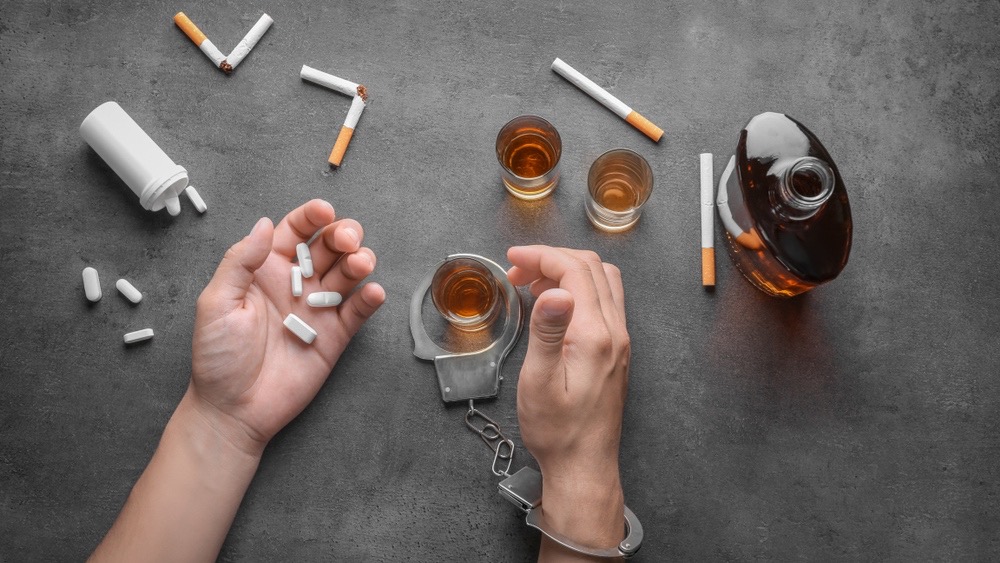 Сигареты наркотики спиртное в картинках марихуана вредно ли